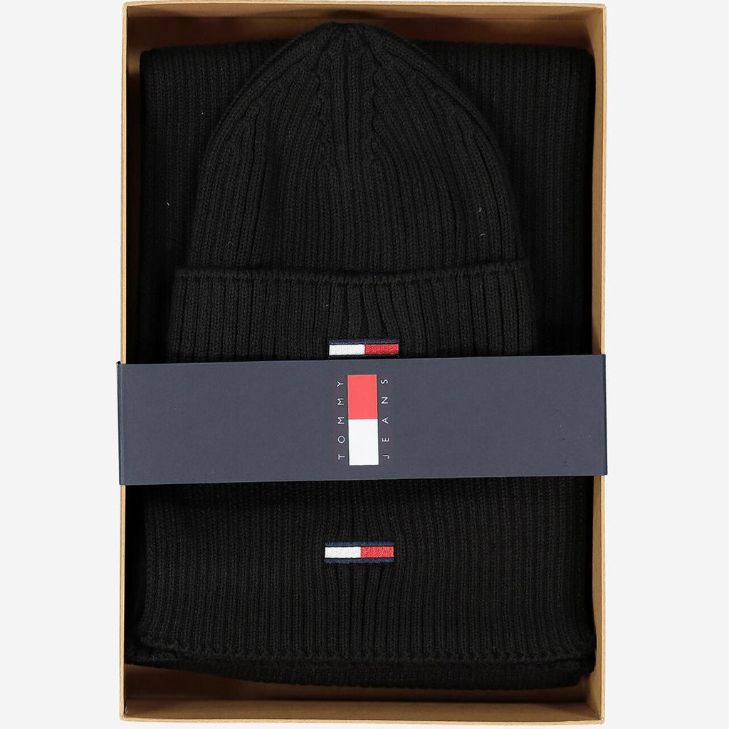 Tommy Hilfiger Beanie & Scarf Set