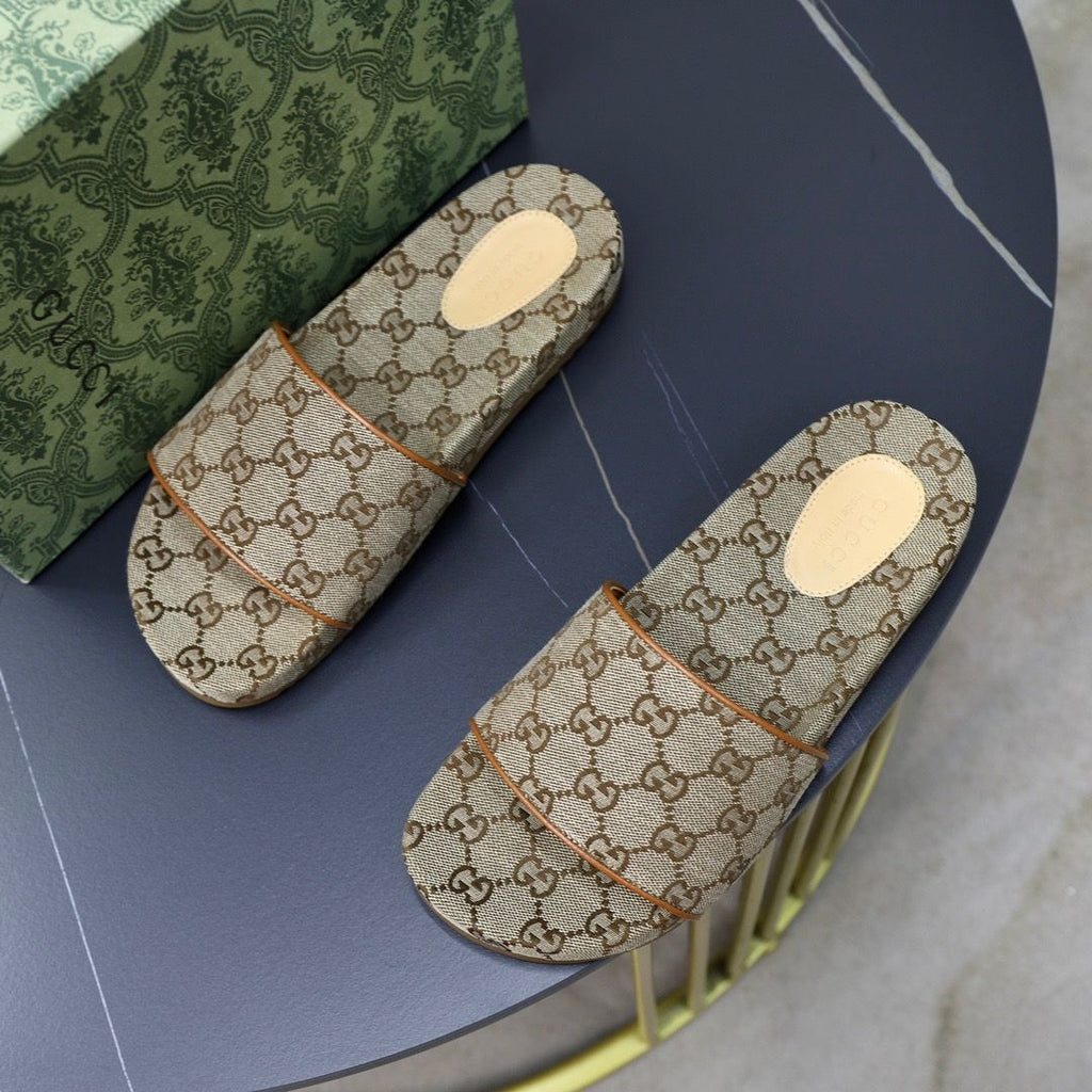 Slippers Gucci