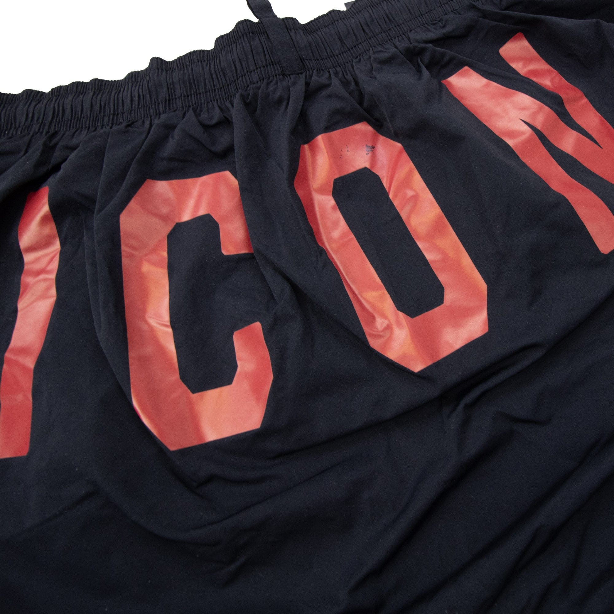Pre-Loved Icon Shorts Black/Red 48"