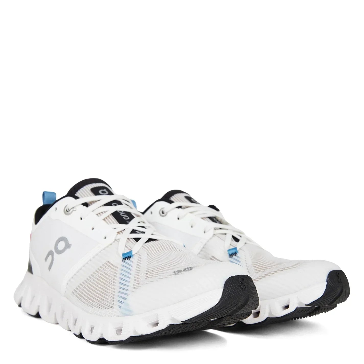 ON Running On Cloud X Shift 3 Trainers