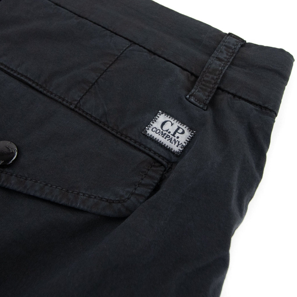 Cp Company Bermuda Cargo Lens Shorts Black 999