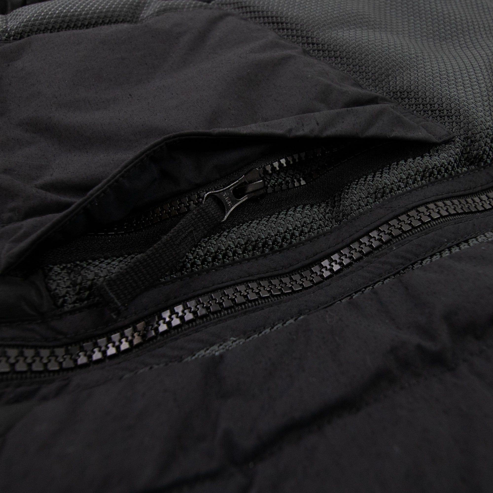 Stone Island 42840 Modified Panama 6/3 Ht Nylon Mix Down Tc Jac Black V0029