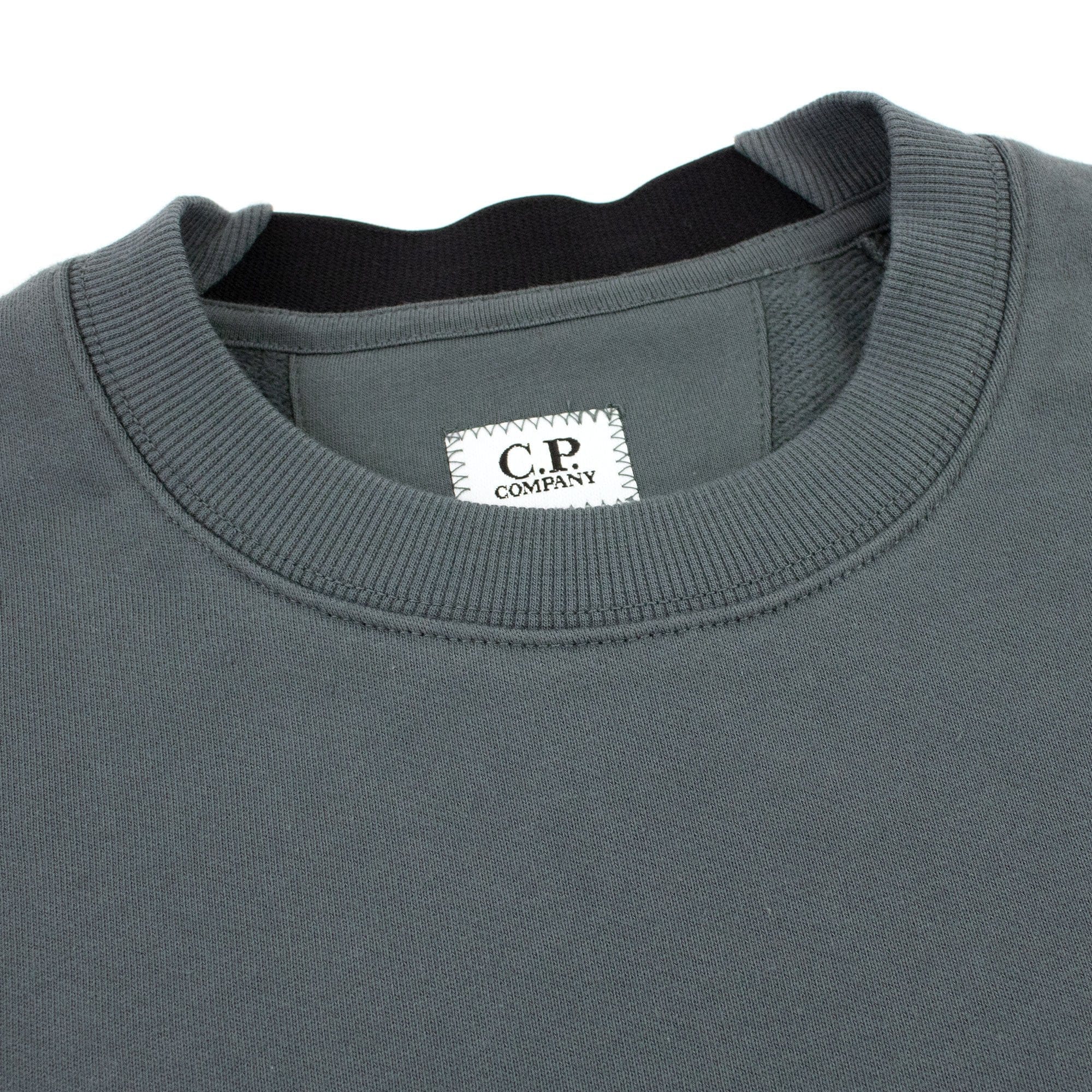 CP Company Diagonal Raised Fleece Lens Crew Sweatshirt Dark Shadow Grey 978