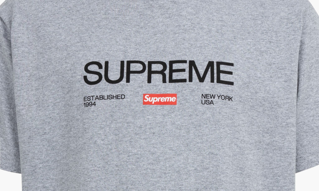 SUPREME EST.1994 TEE GREY