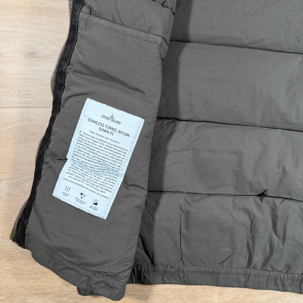 Stone Island Seamless Tunnel Nylon Down-TC Vest in Military Green