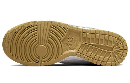 NIKE DUNK LOW PAISLEY PACK BARLEY (W)
