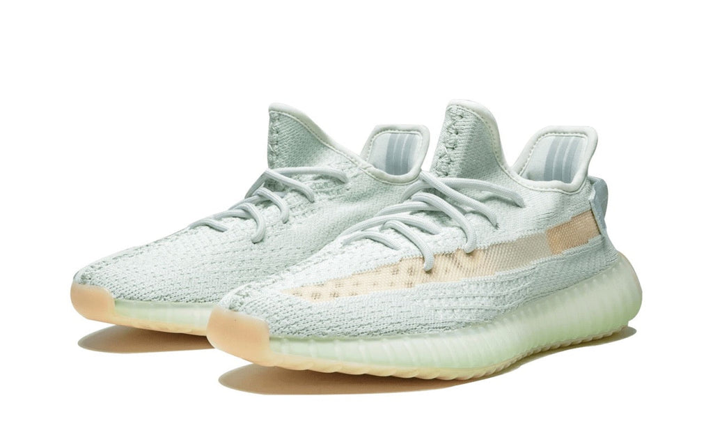 YEEZY 350 HYPERSPACE