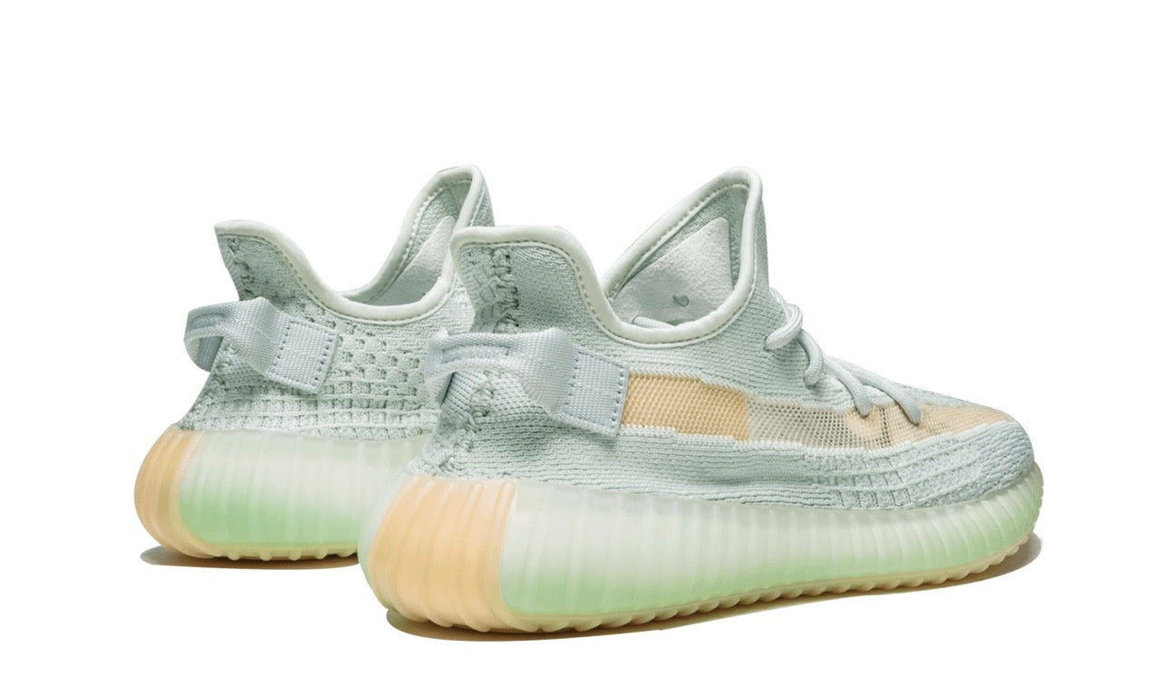 YEEZY 350 HYPERSPACE