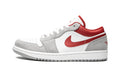 JORADAN 1 LOW SE LIGHT SMOKE GREY GYM RED
