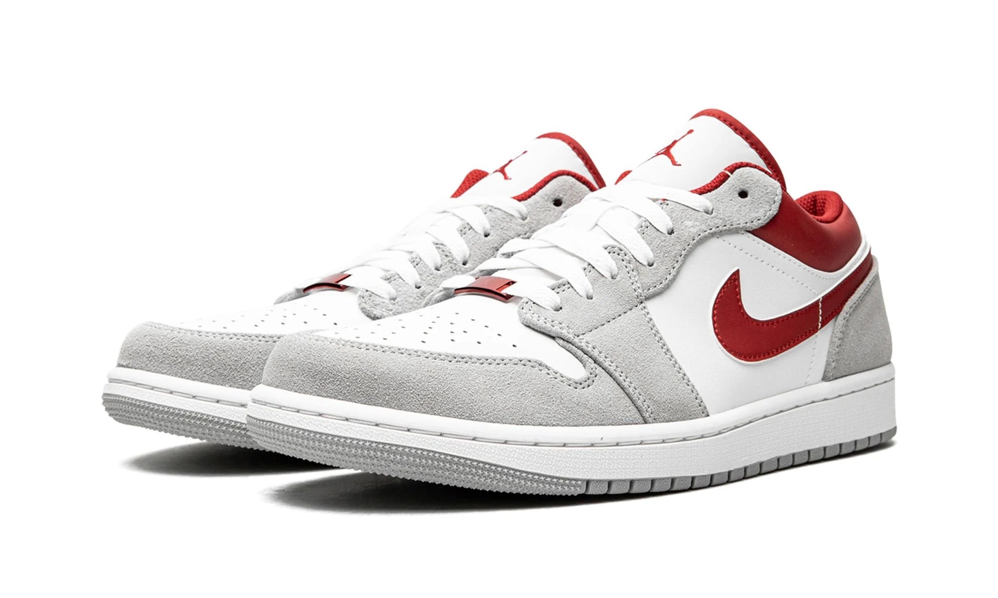 JORADAN 1 LOW SE LIGHT SMOKE GREY GYM RED