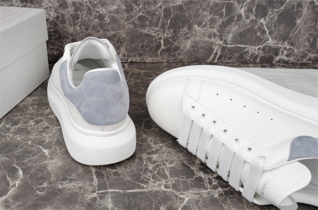 ALEXANDER MCQUEEN BIANCHE CON RETRO IN CAMOSCIO CELESTE