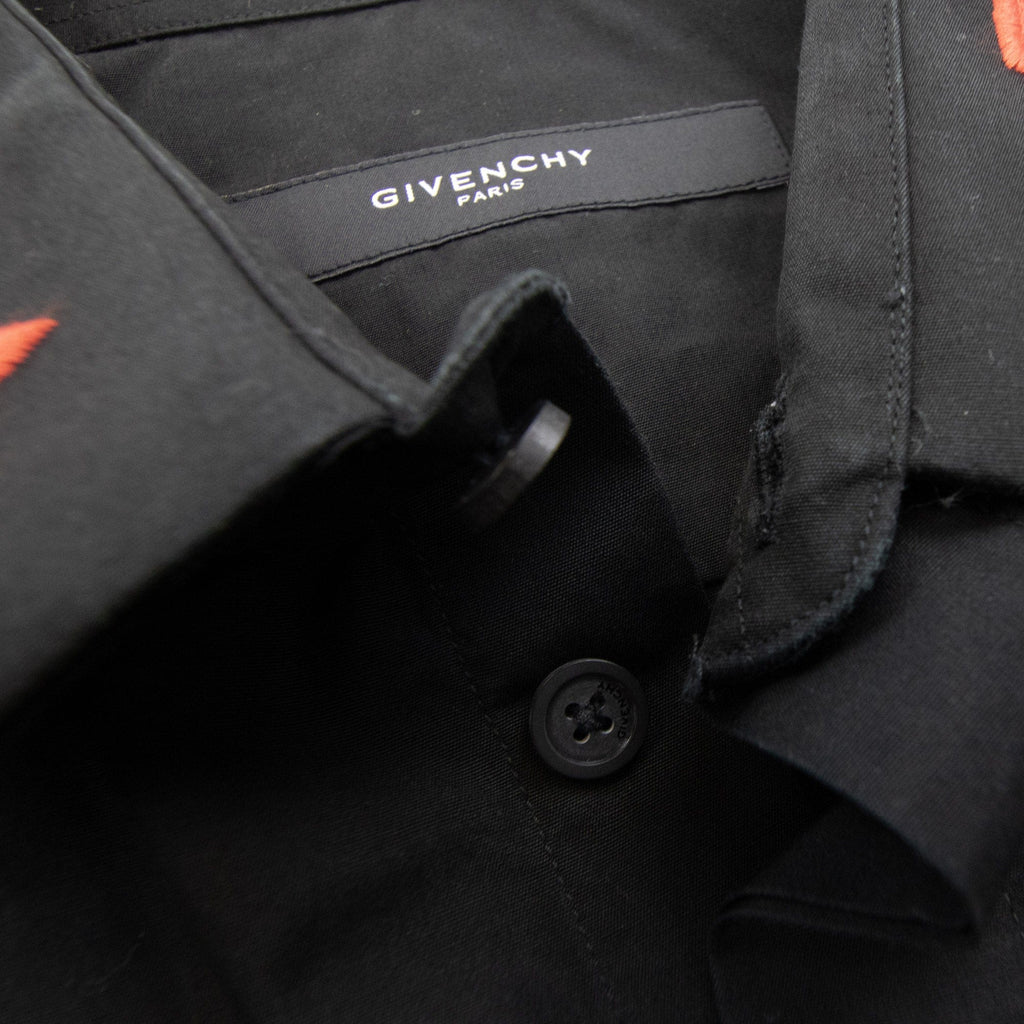 Pre-Loved Black & Red Star Shirt Medium