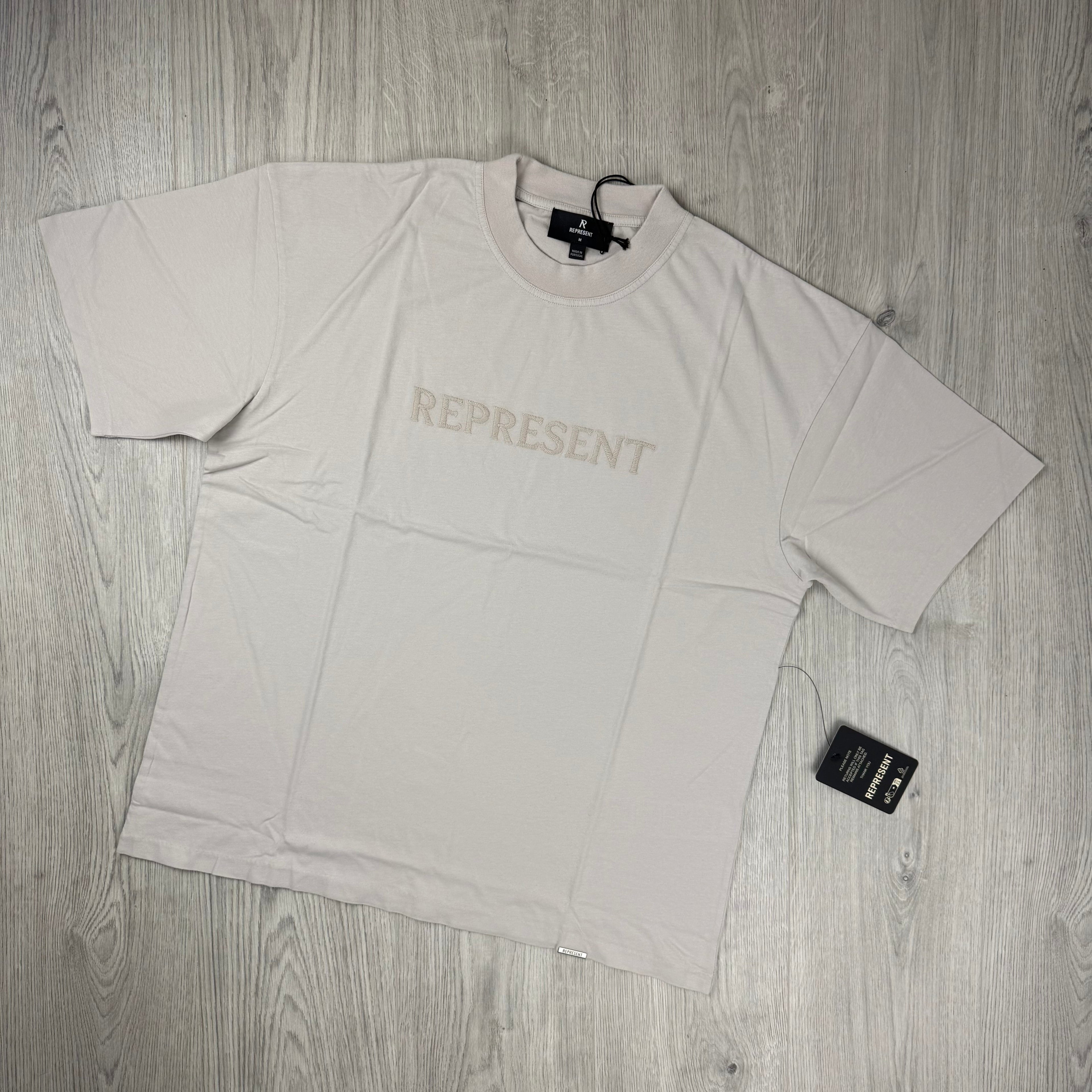 Represent 'Embroidered Serif' T-Shirt - Concrete