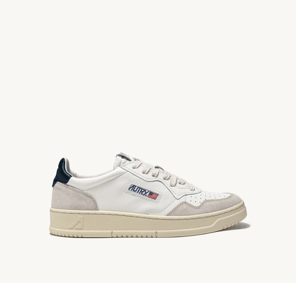 MEDALIST SNEAKERS