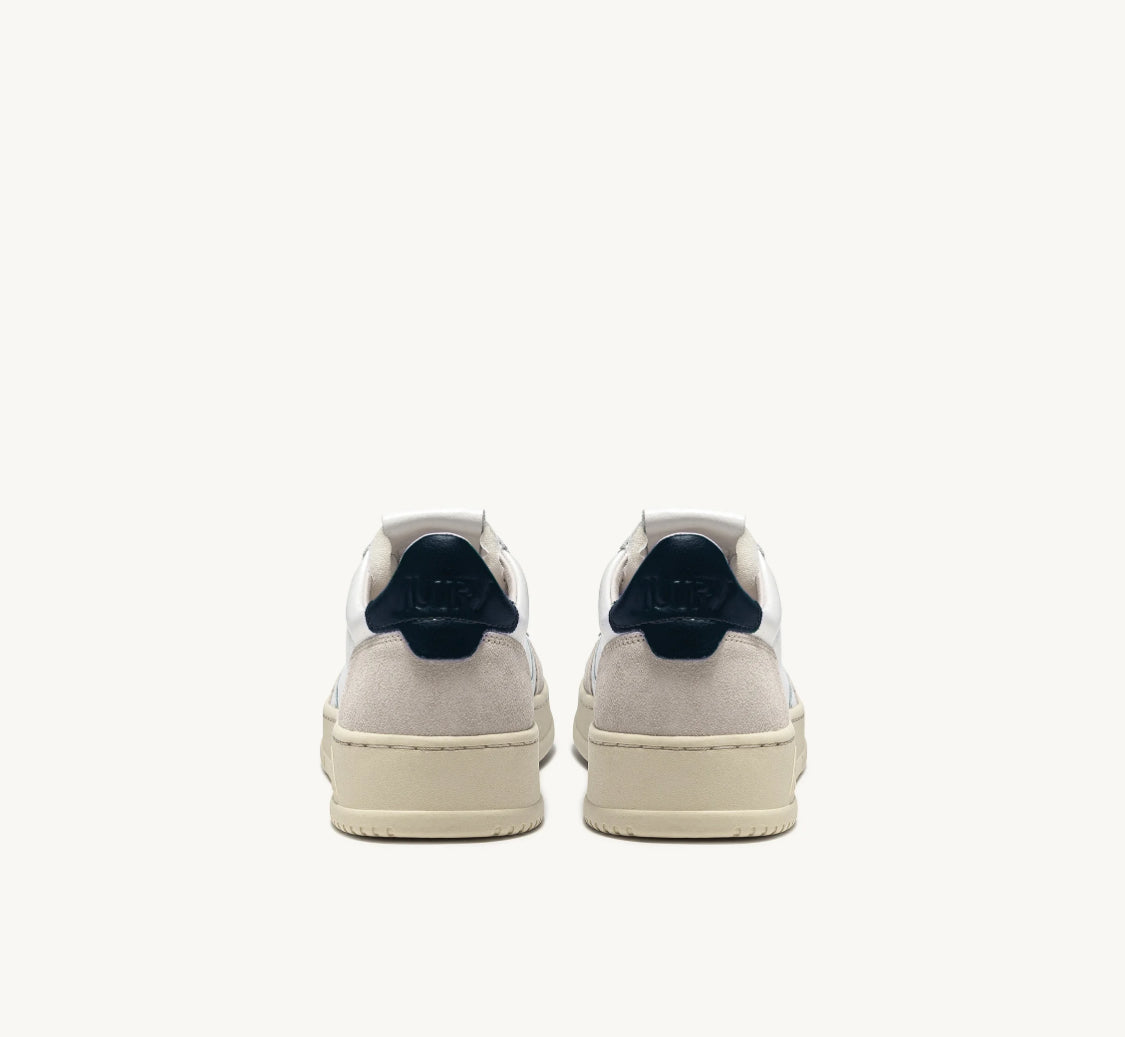 MEDALIST SNEAKERS