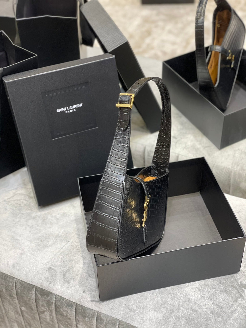 Borsa YSL