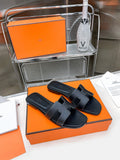 Hermes black