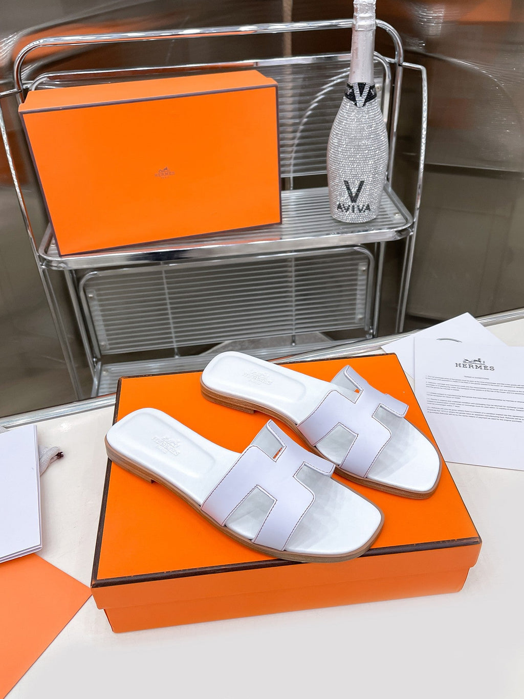 Hermes white