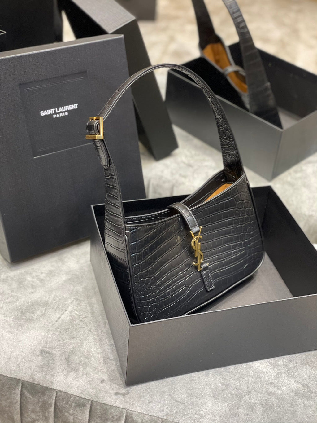 Borsa YSL