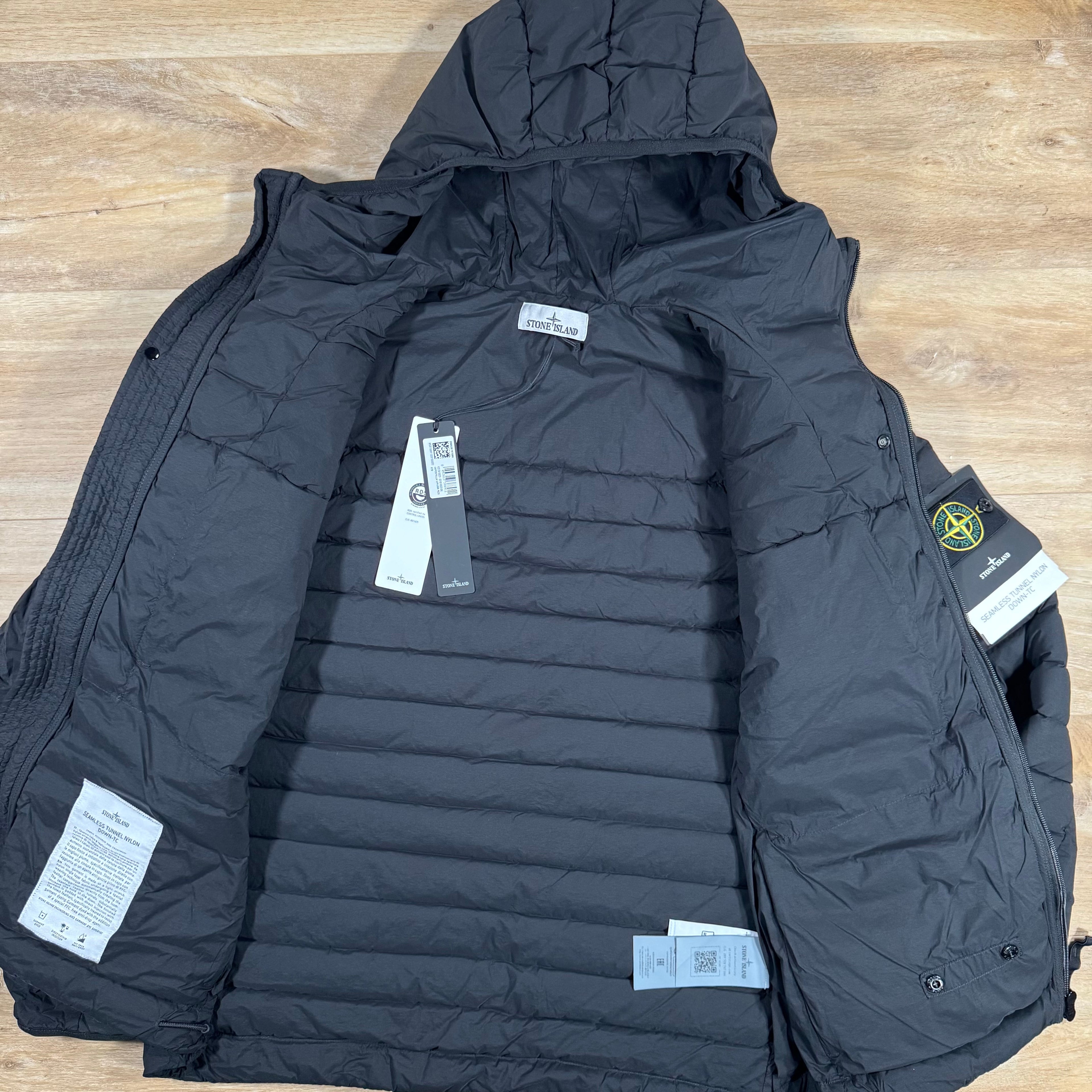 Stone Island Seamless Tunnel Nylon Down-TC Hooded Jacket in Black