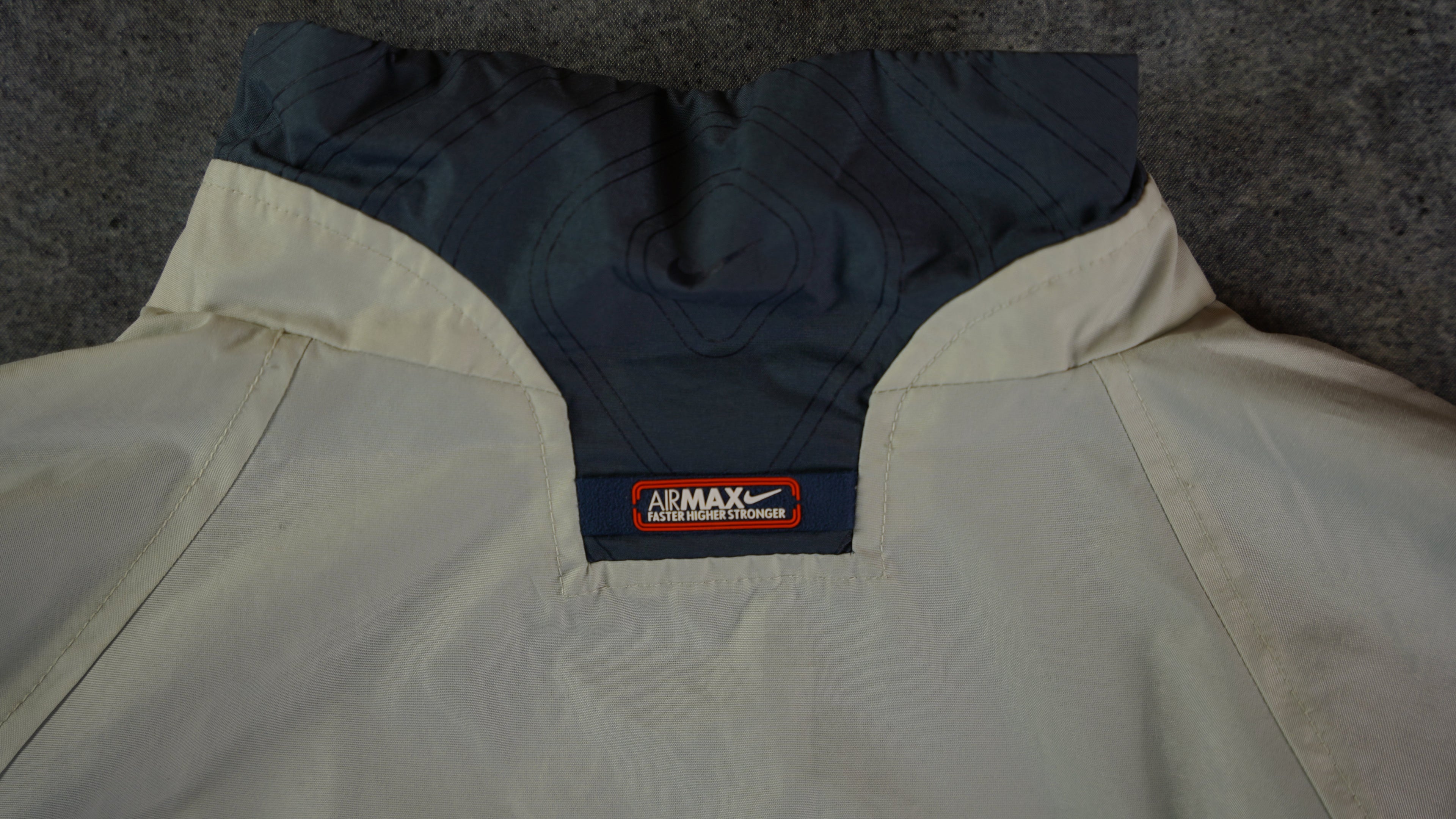 Nike AirMax Jacket (M)