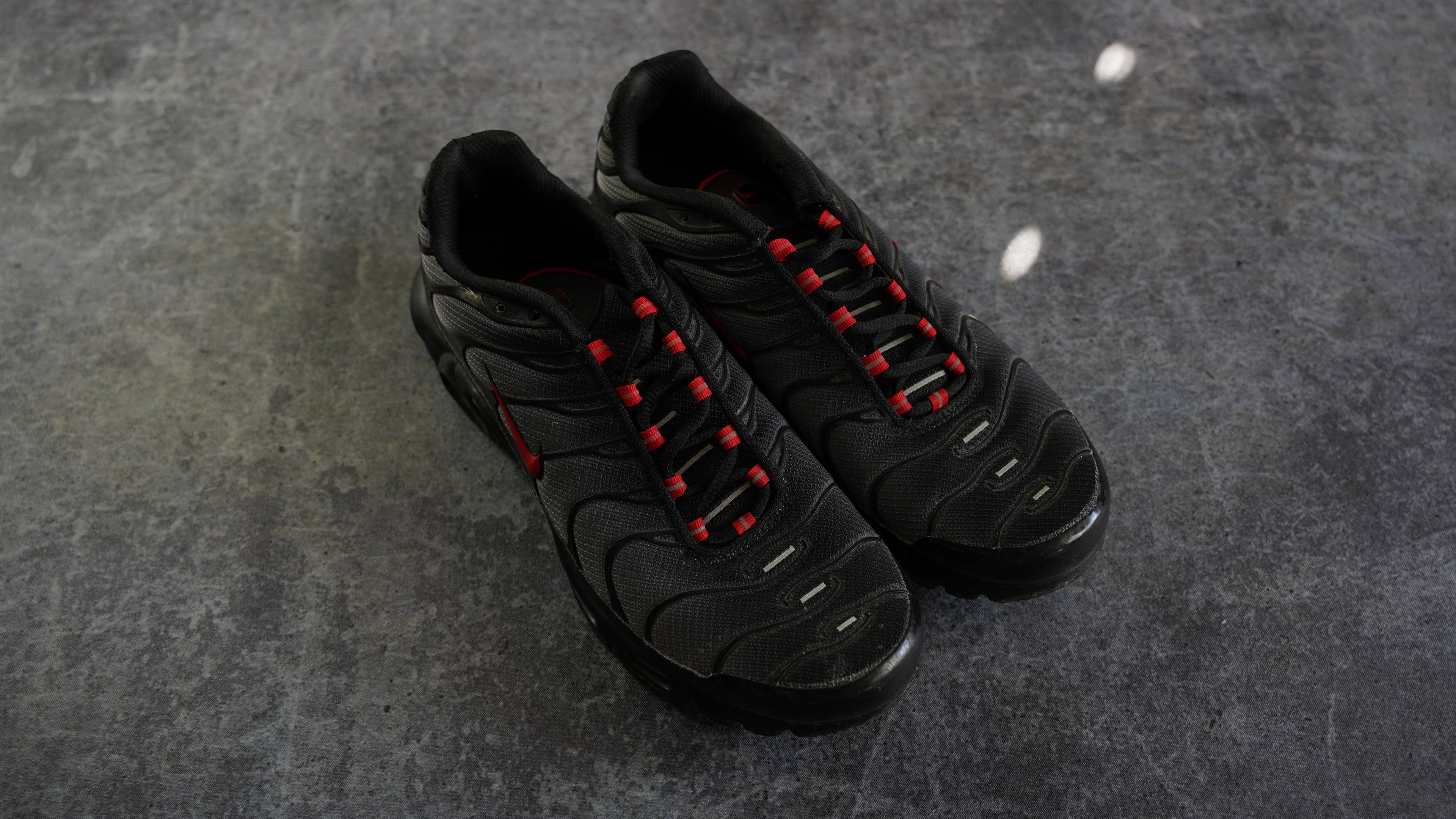 Nike TN Air Max Plus 'Black Gradient Red' (45)