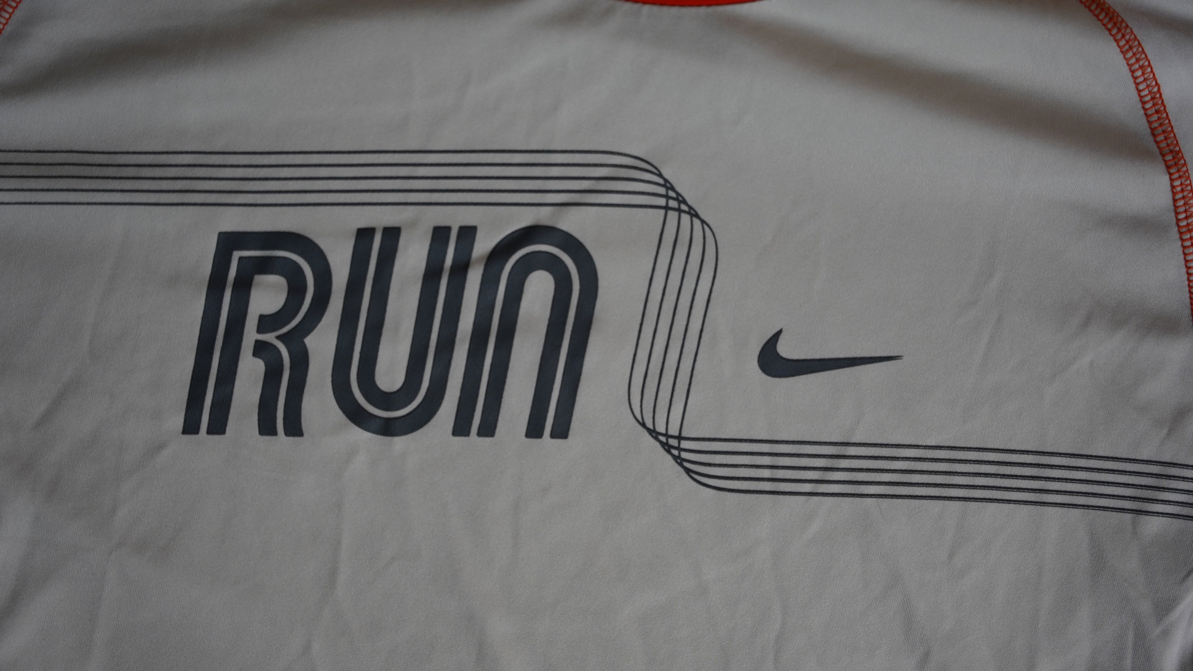 Vintage Nike Run Shirt (L)