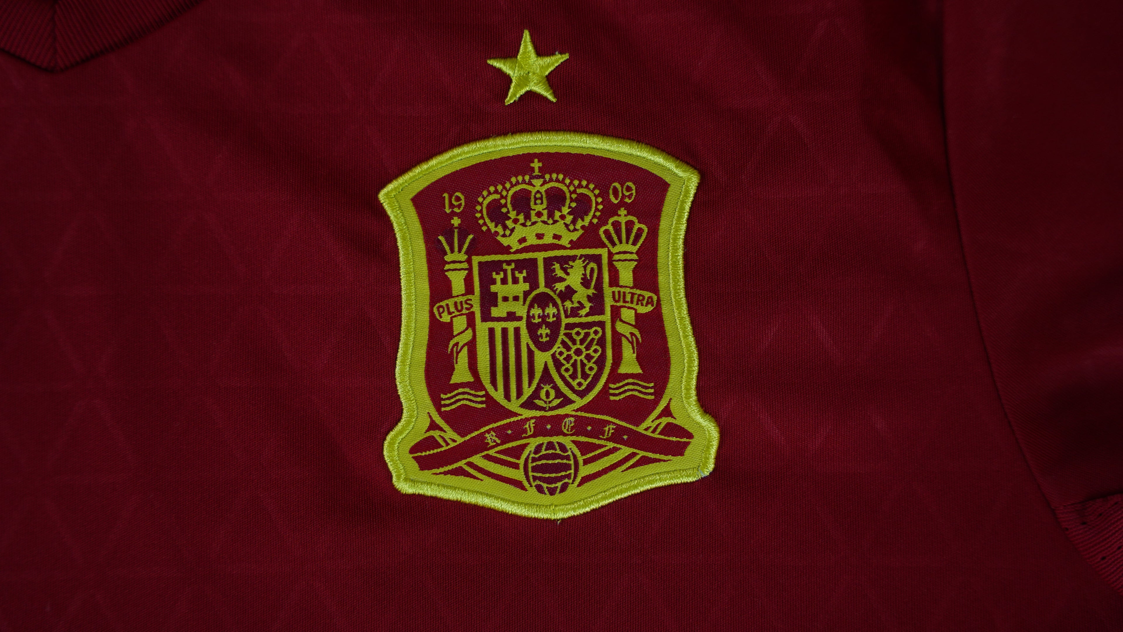Adidas Spain Shirt (L)