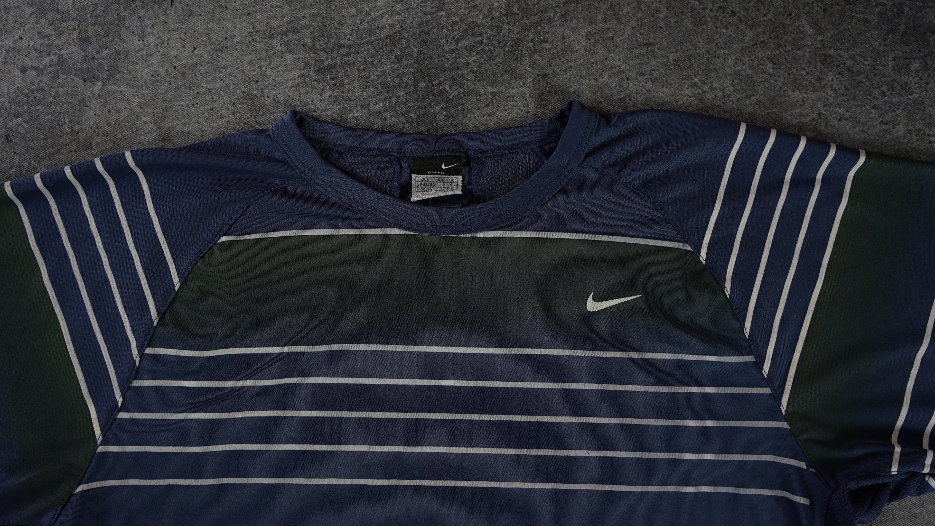 Nike Shirt (L)
