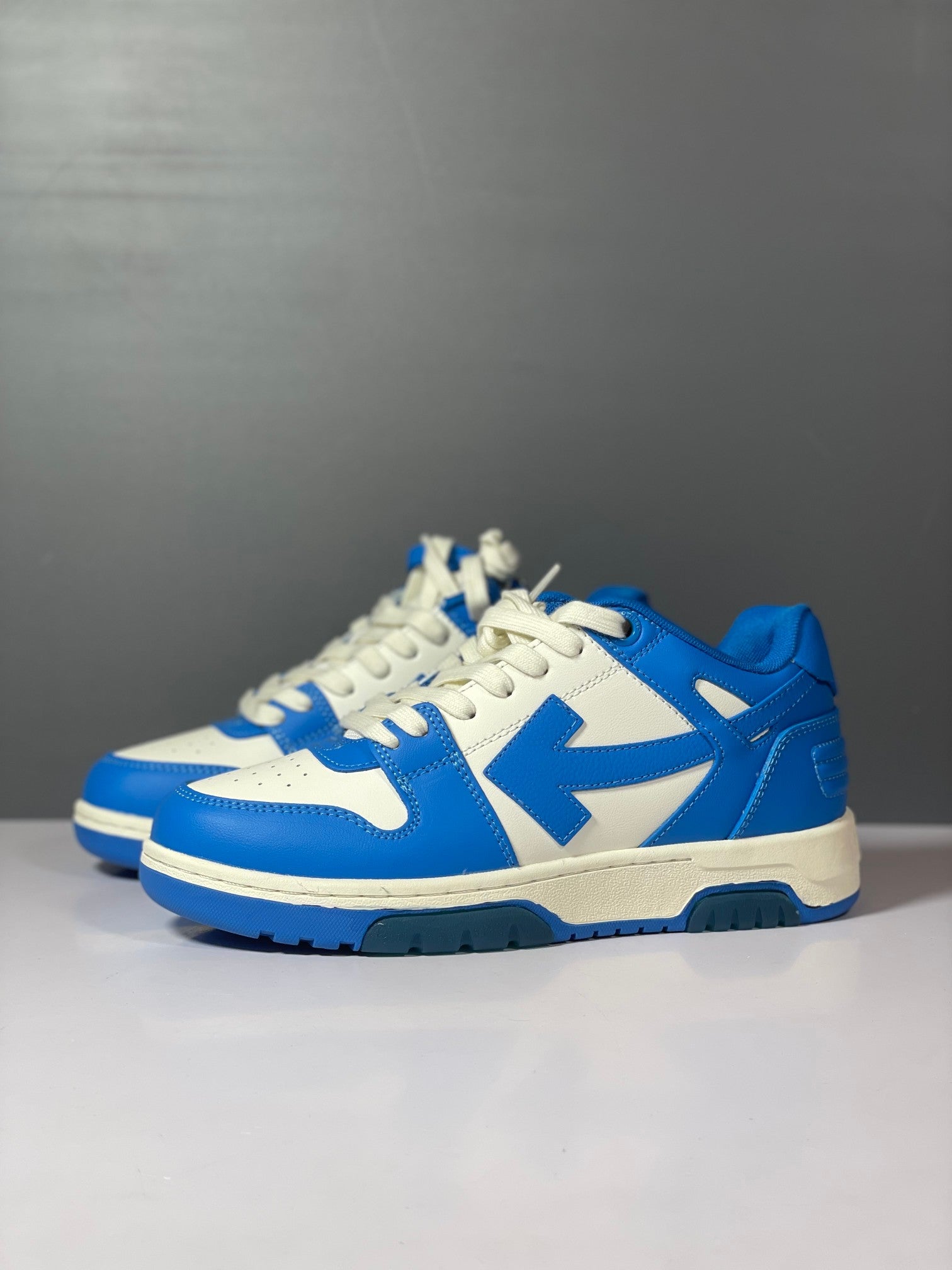 OFF-WHITE Out Of Office