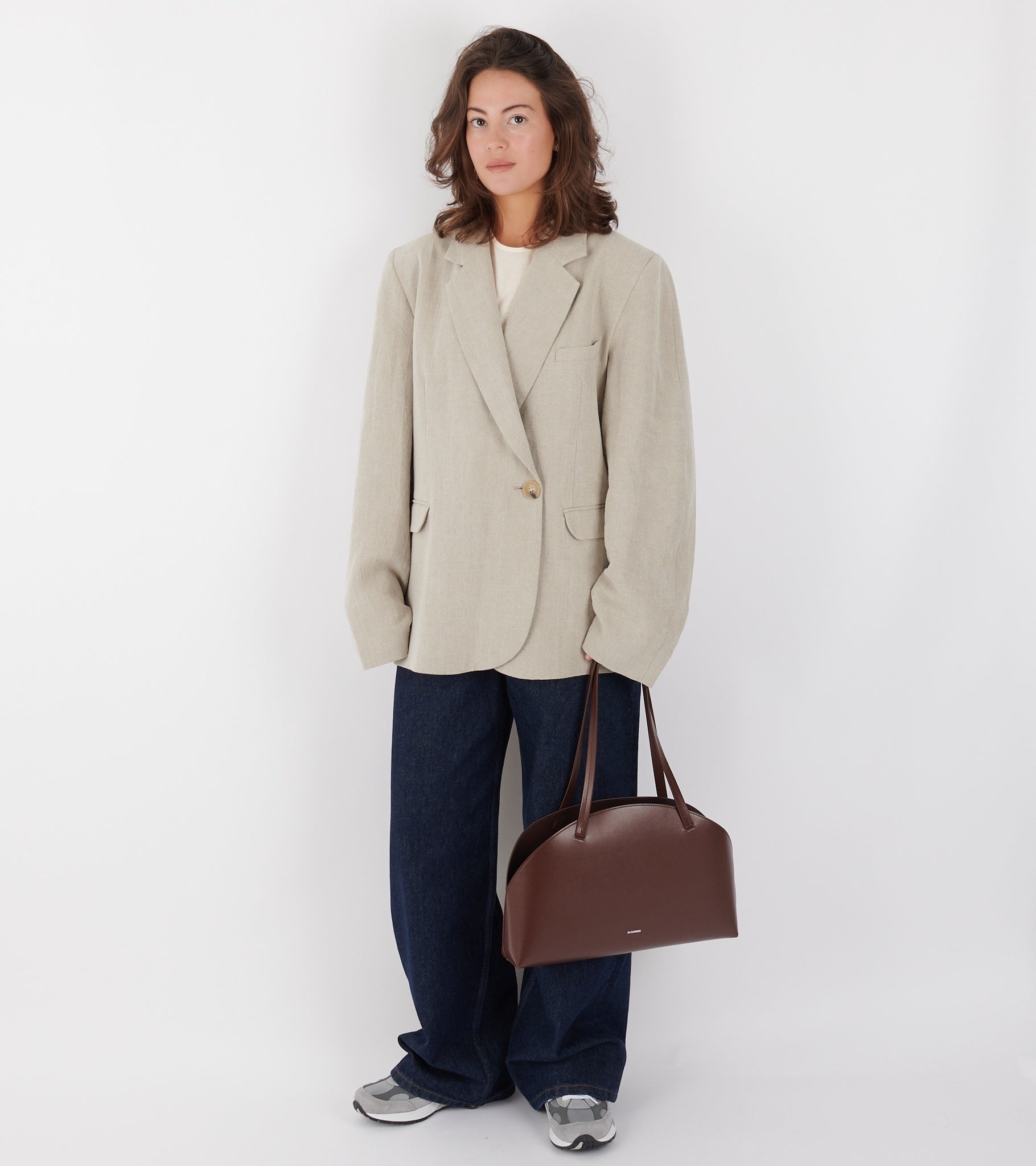 Curve Shoulder Medium Back Dark Earth