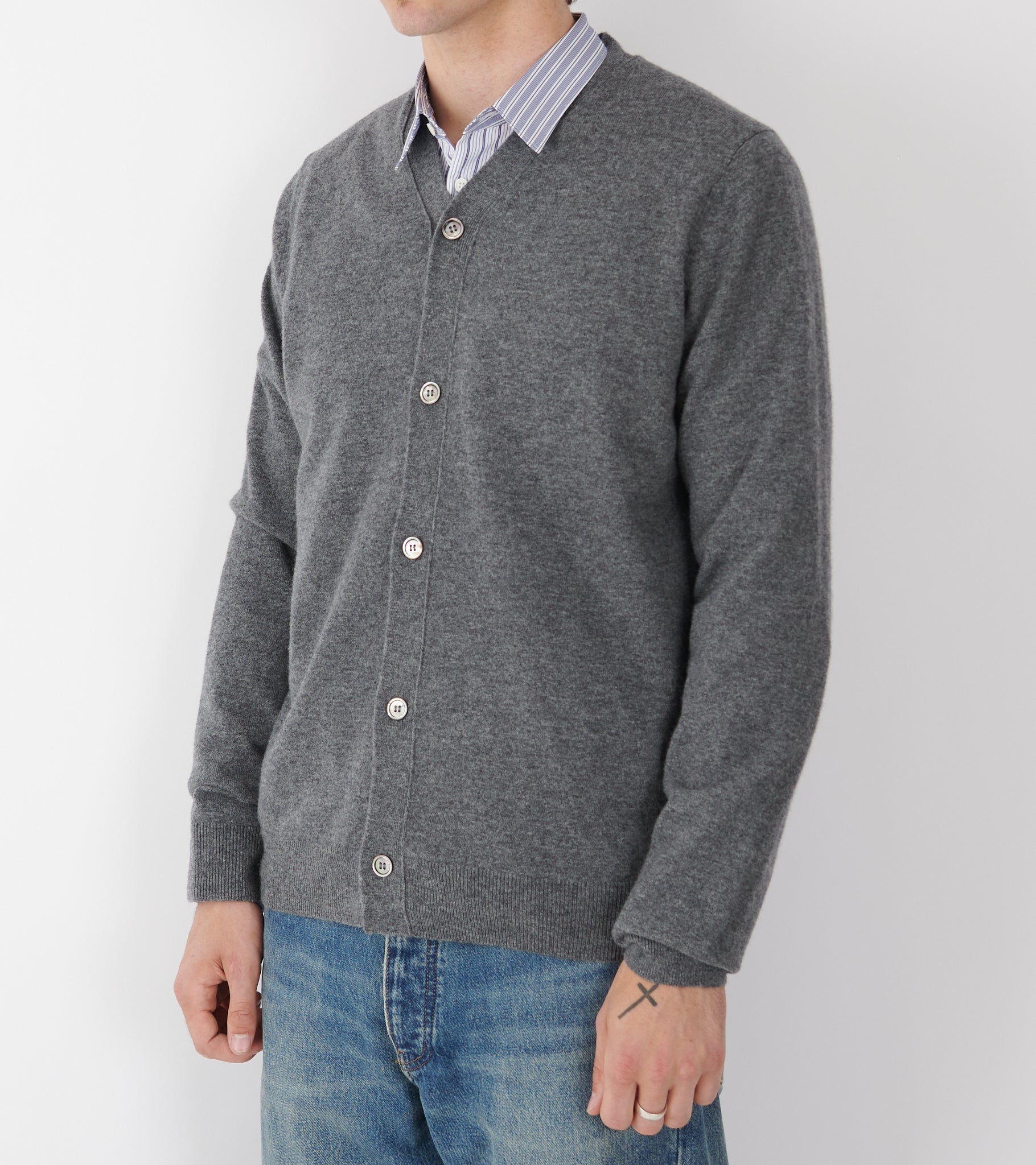 V-neck Lambswool Cardigan Grey