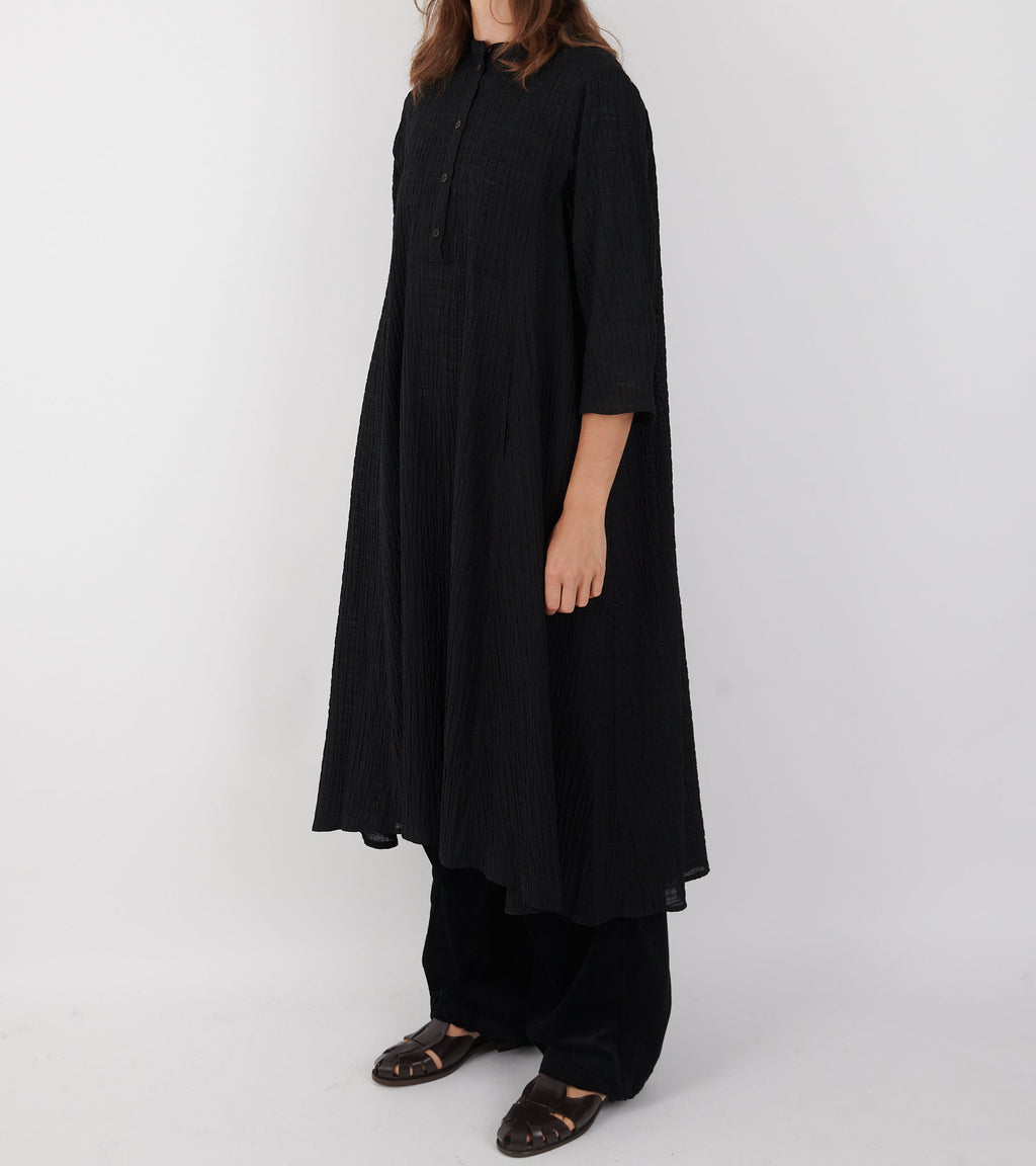 Low Pulse Dress Black