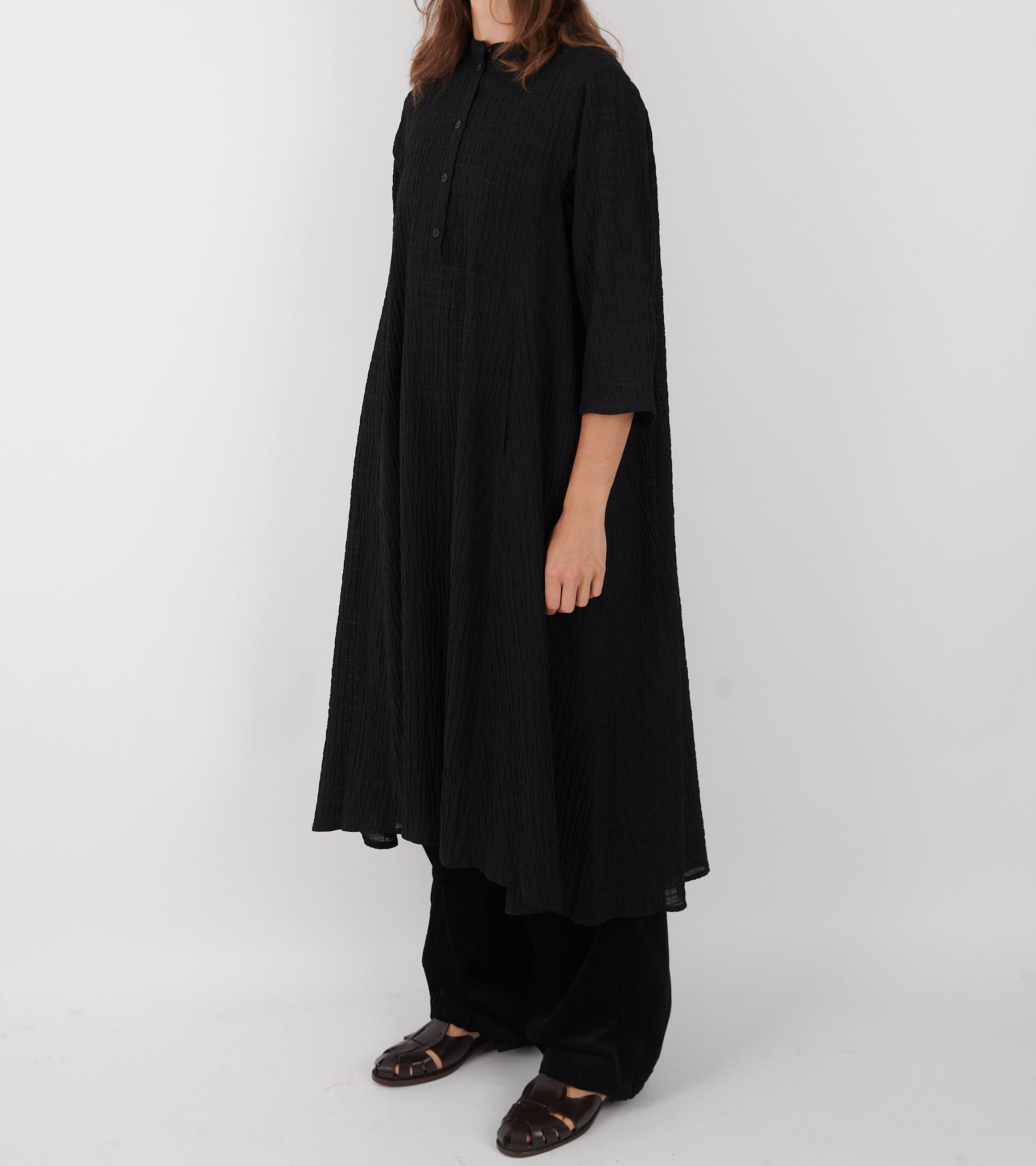 Low Pulse Dress Black