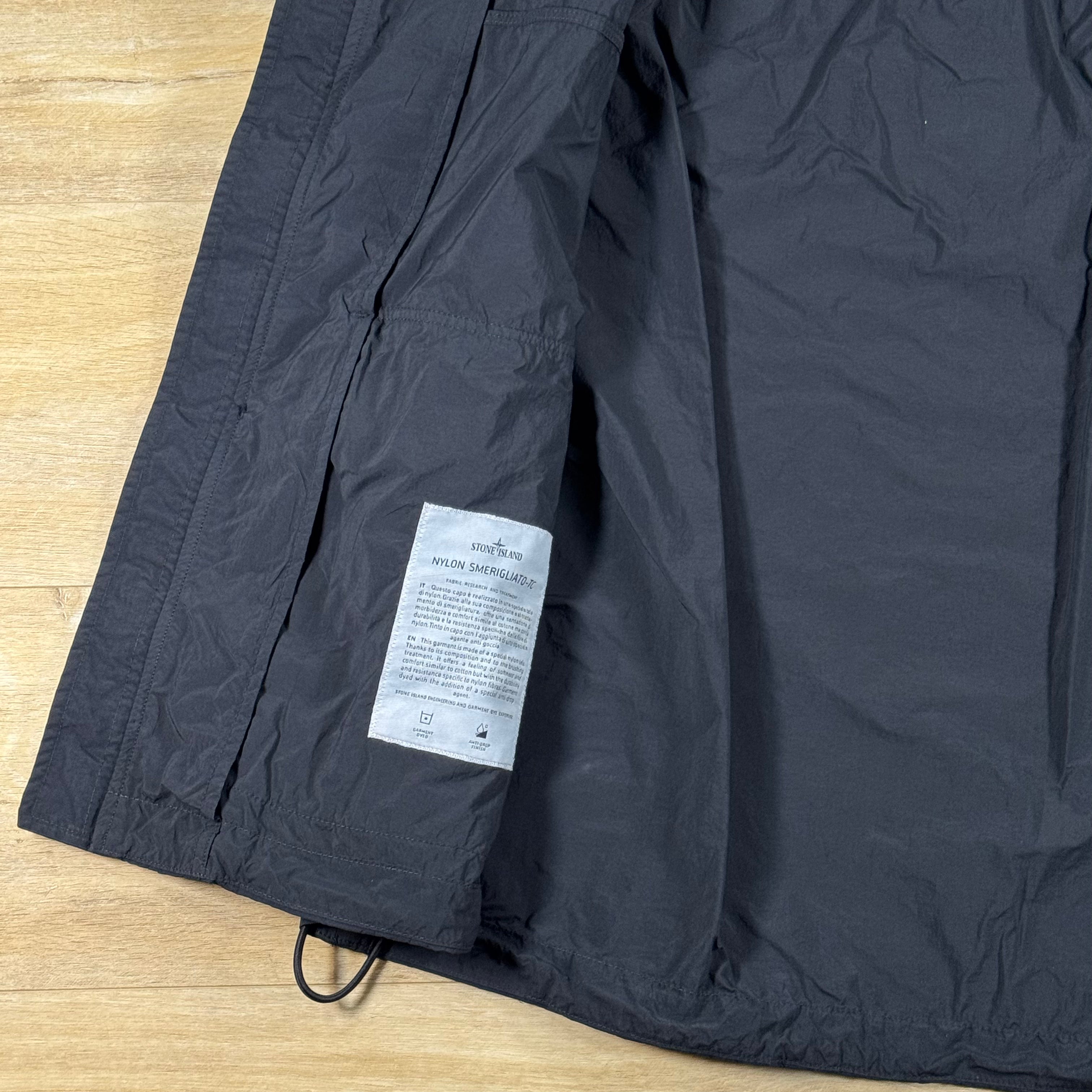 Stone Island Nylon Smerigliato-TC Short Hooded Parka in Black