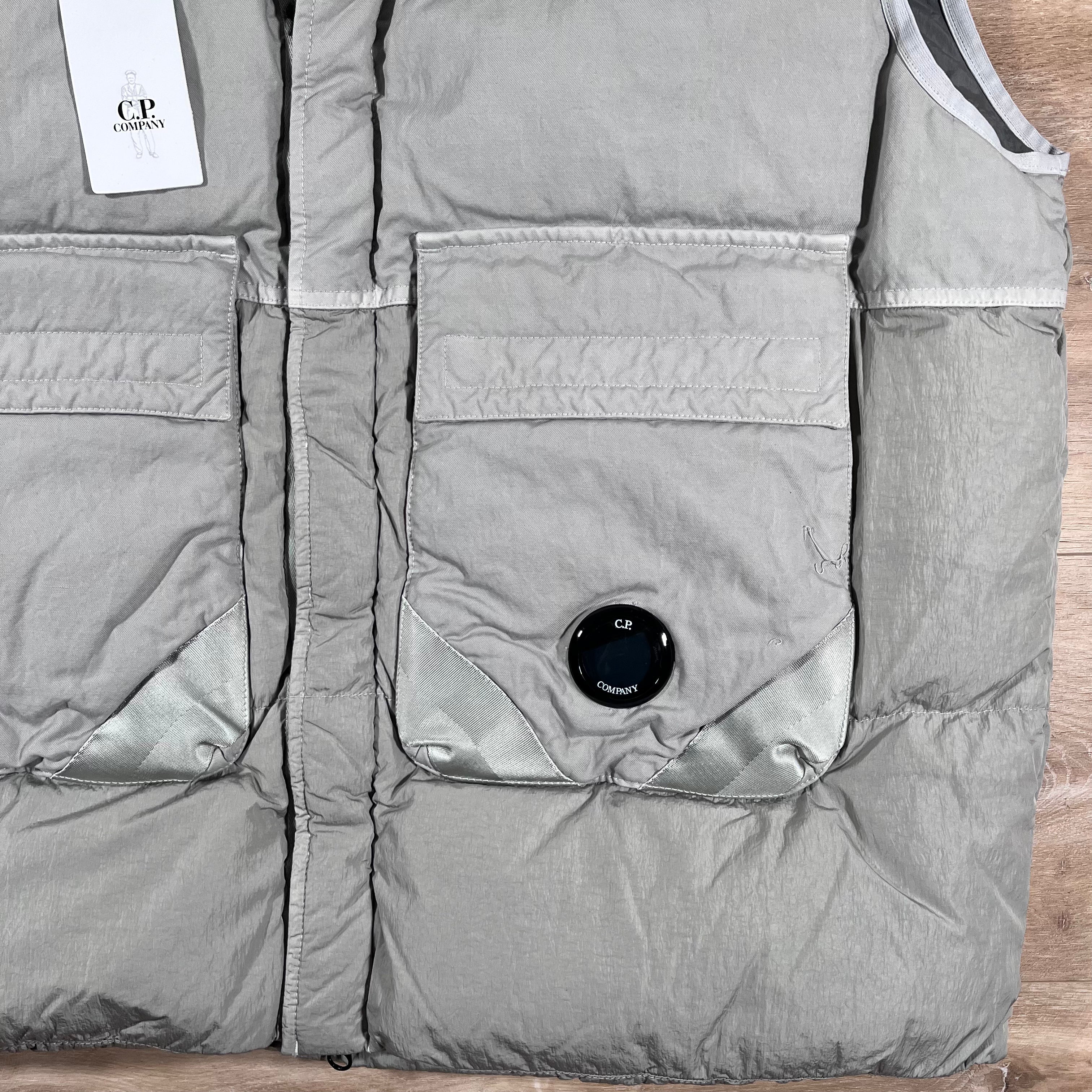 C.P. Company Eco-Chrome R Mixed Down Lens Gilet in London Fog - Grey