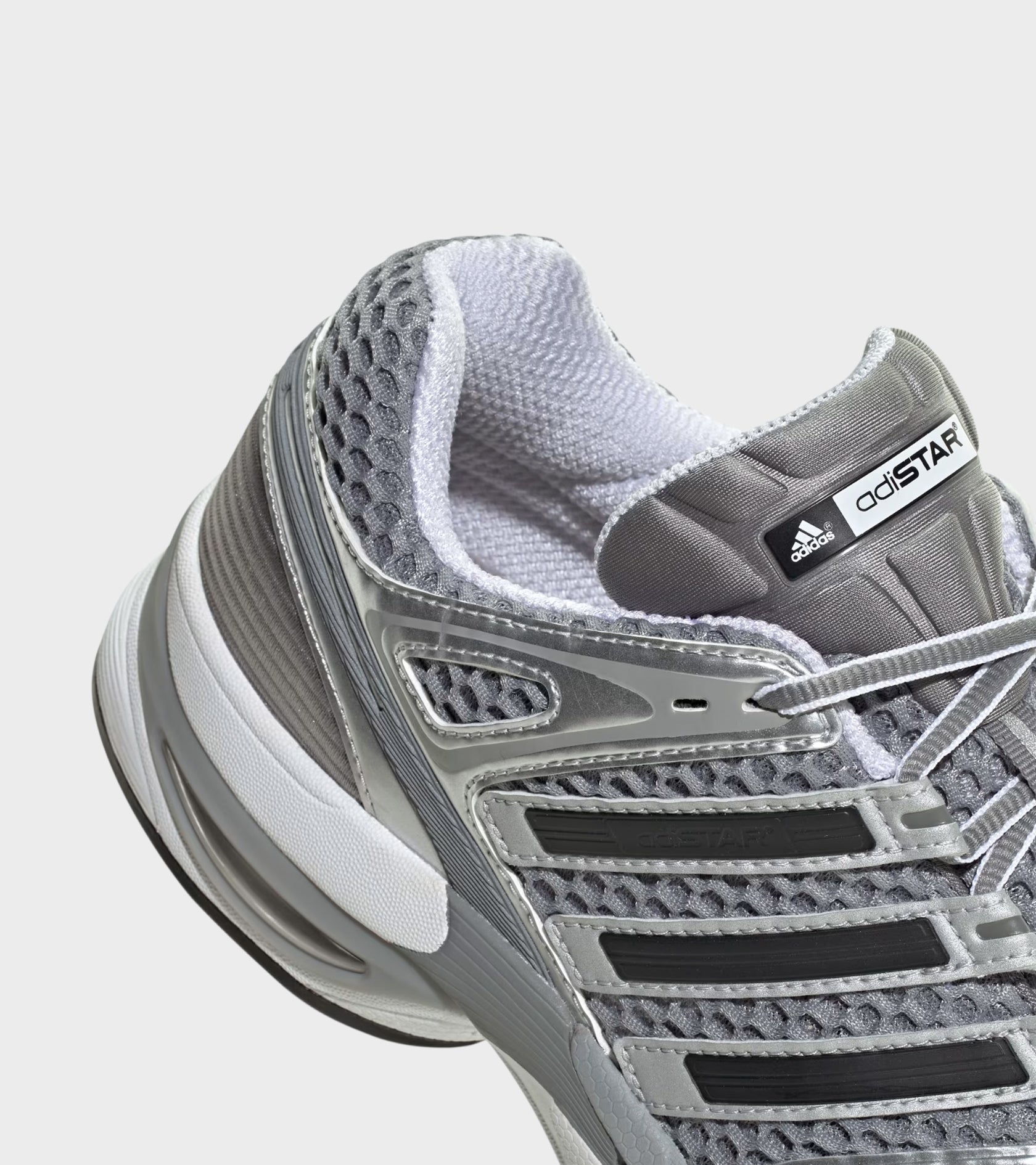Adistar Control 5 Grey Three/Core Black/Silver Metallic