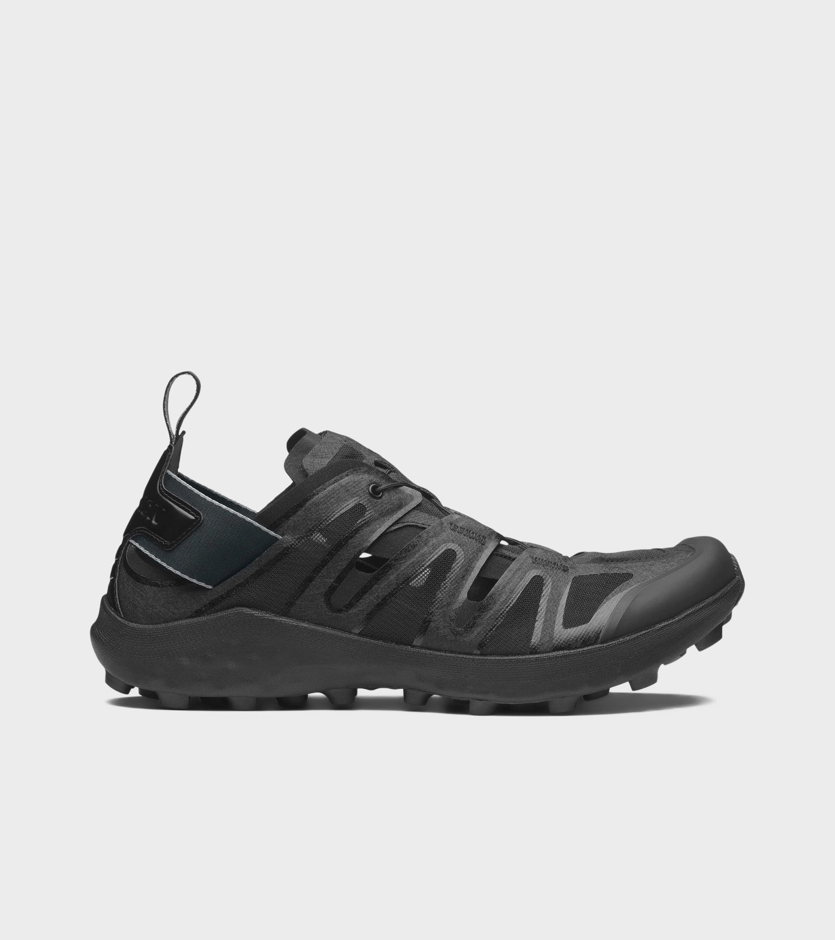 Udara Advanced Black/Black