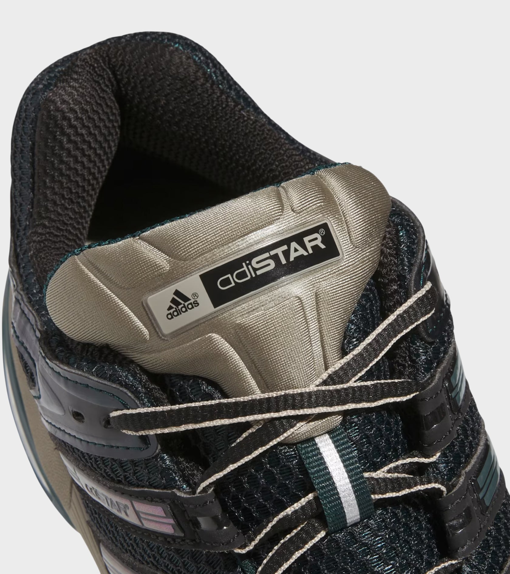 Adistar Control 5 Core Black/Aurora Ivy