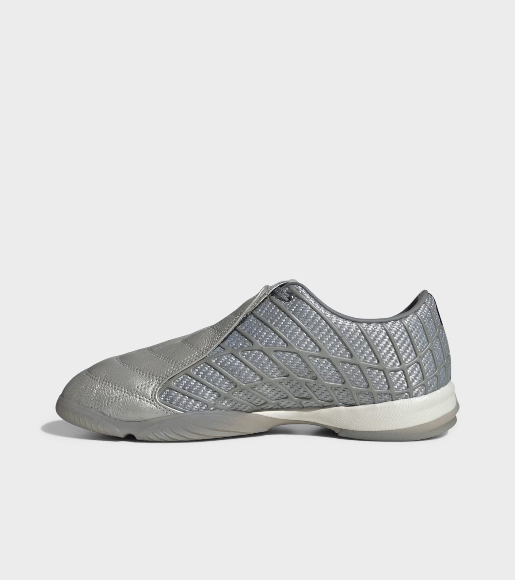 F50 Sala Silver Metallic/Grey Three