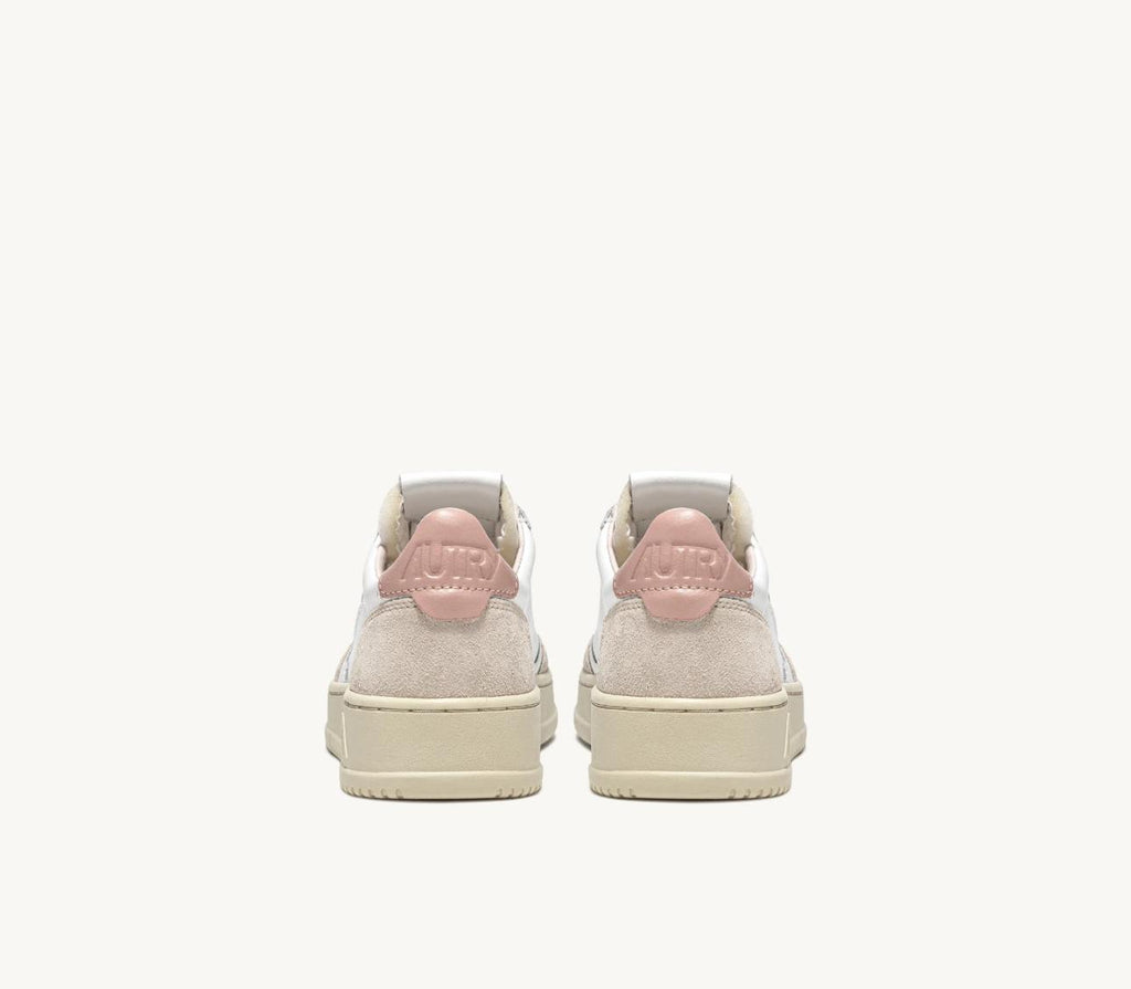 MEDALIST SNEAKERS