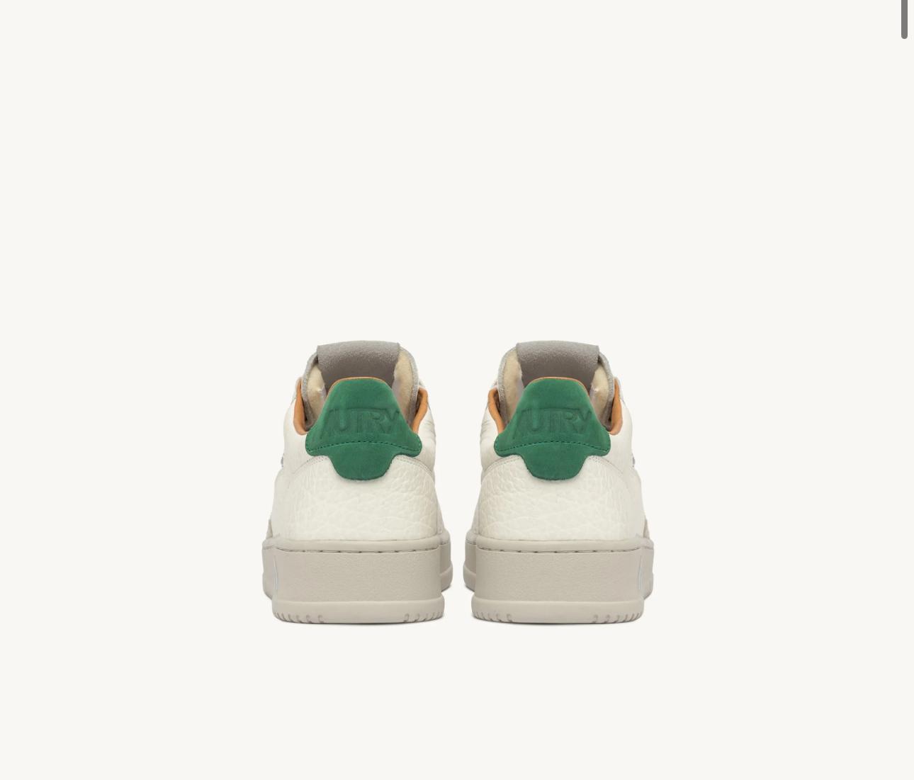 MEDALIST SNEAKERS