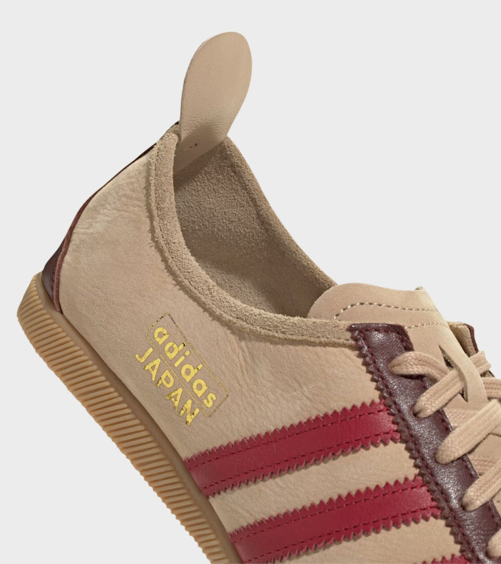 Japan Magic Beige/Team Victory Red/Gold Metallic