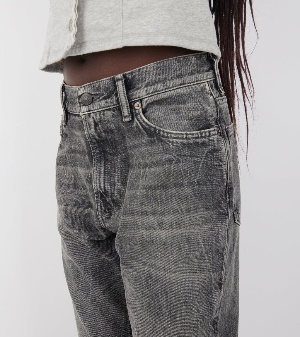 2025F Gothik Fitted Jeans Washed Black