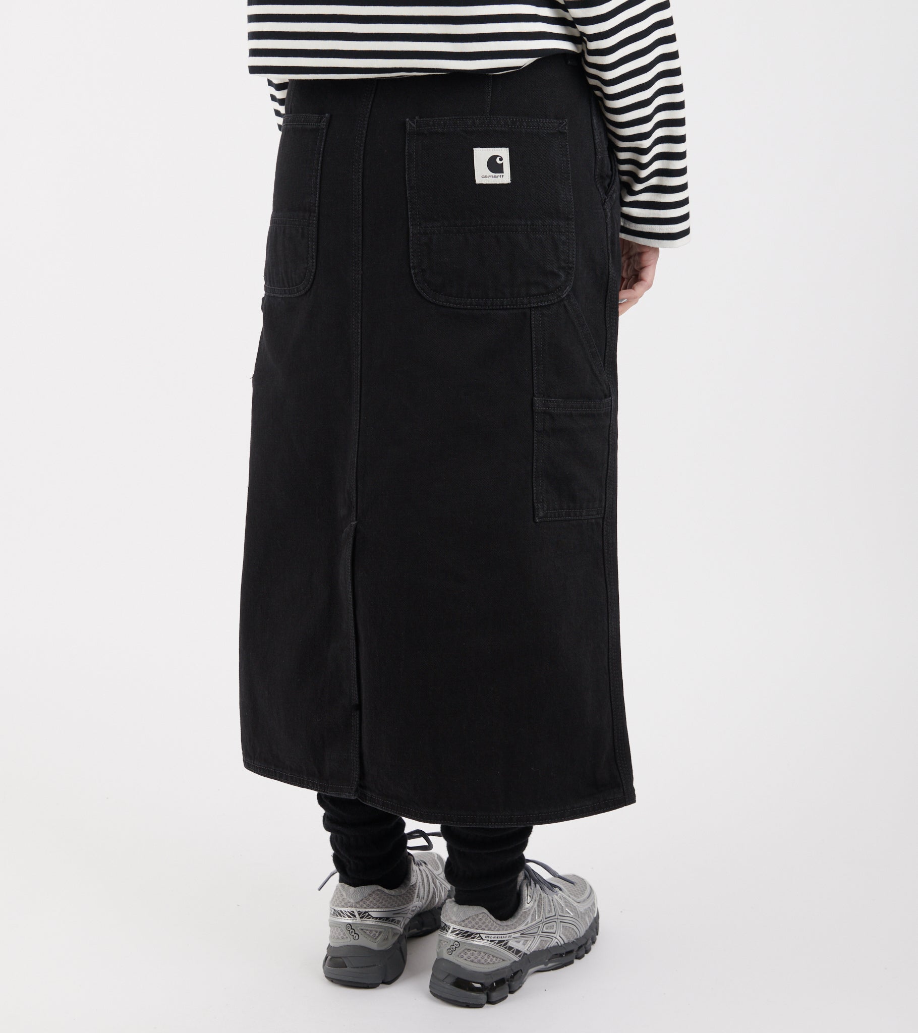 W Single Knee Skirt Black Stone Washed