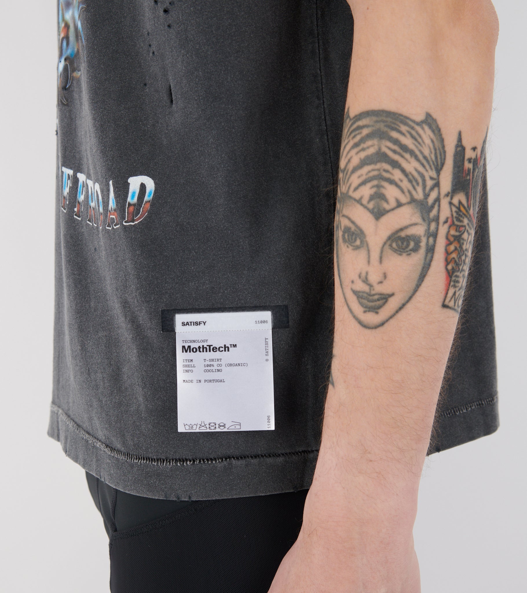 MothTech T-shirt Aged Black