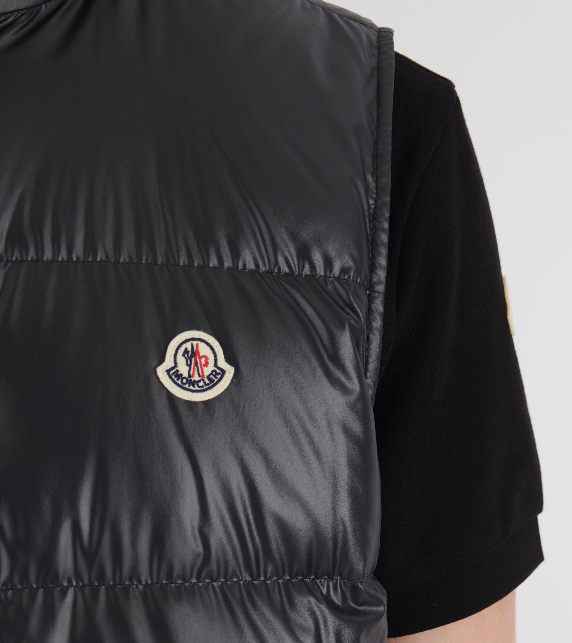 Restigo Vest Black
