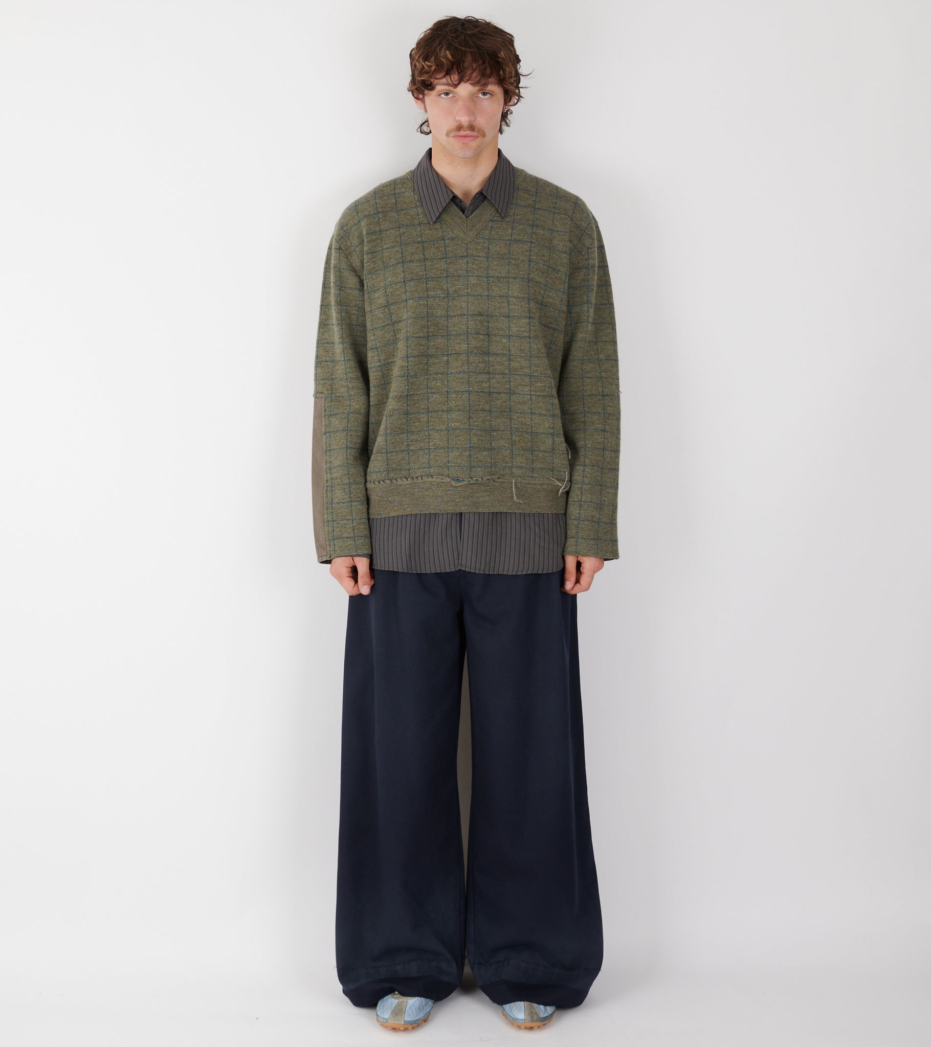 Wool V-neck Militery Green