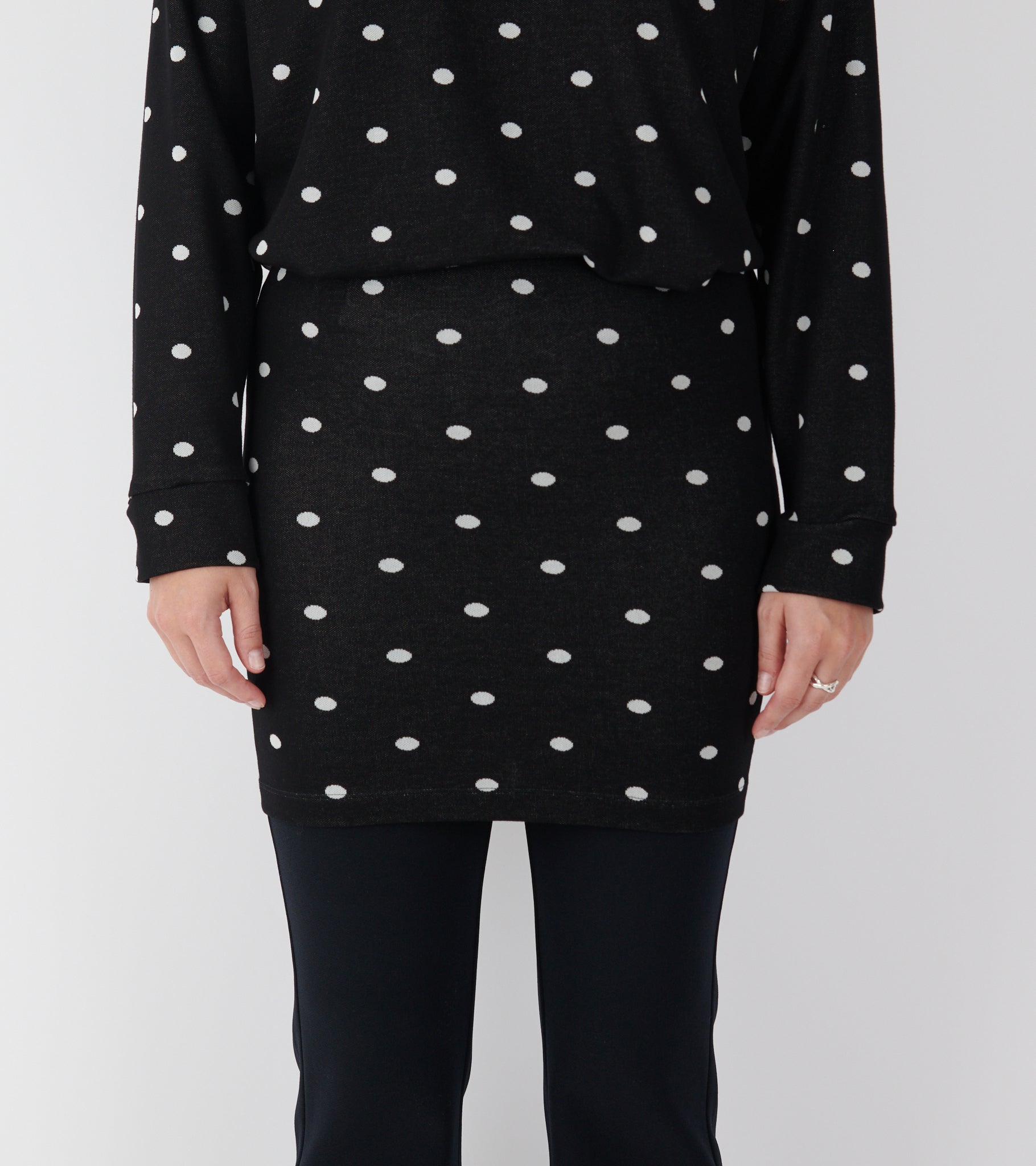 Jaquard Dot Skirt Black/Ecru
