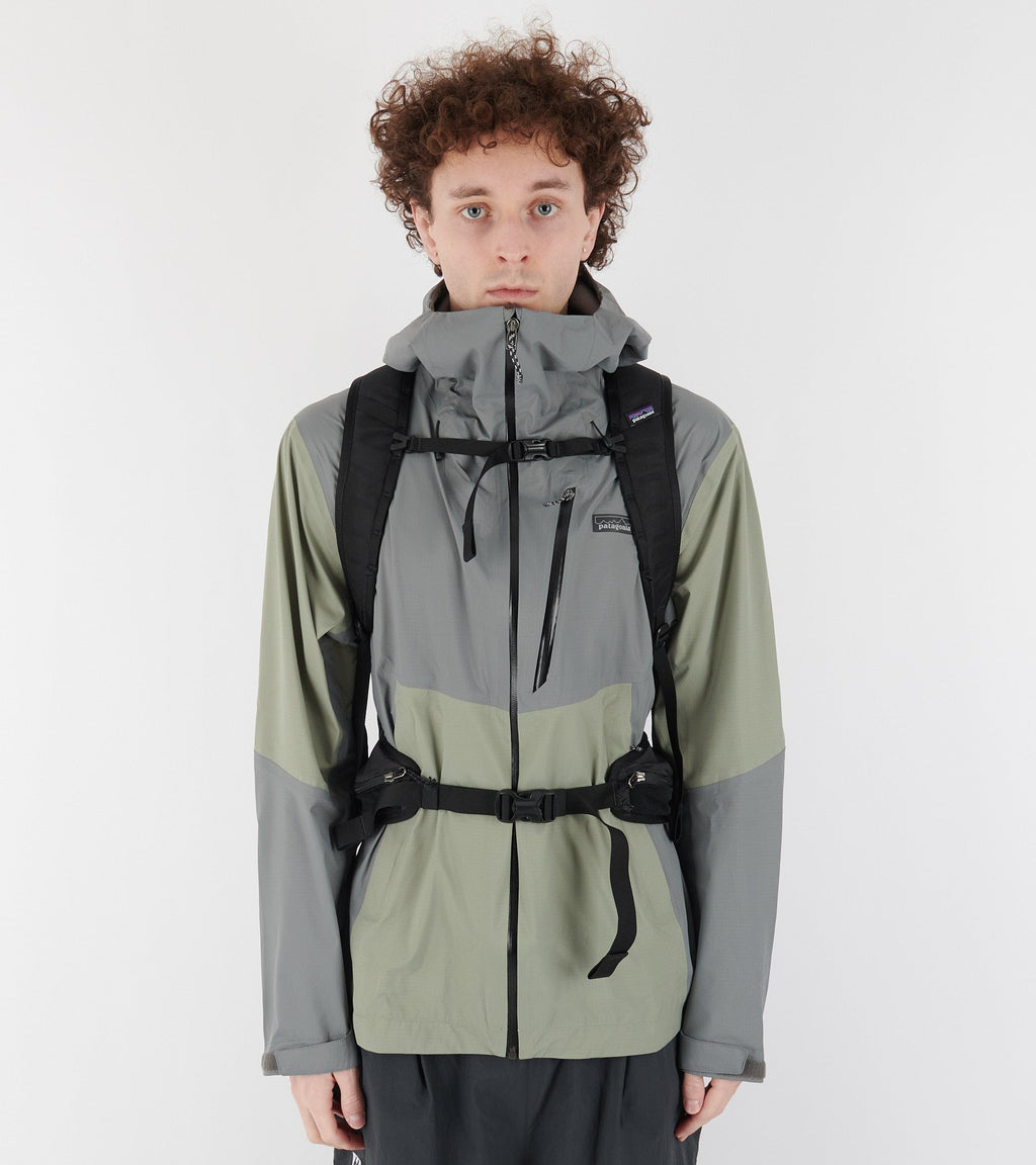 Terravia Pack 22L Black